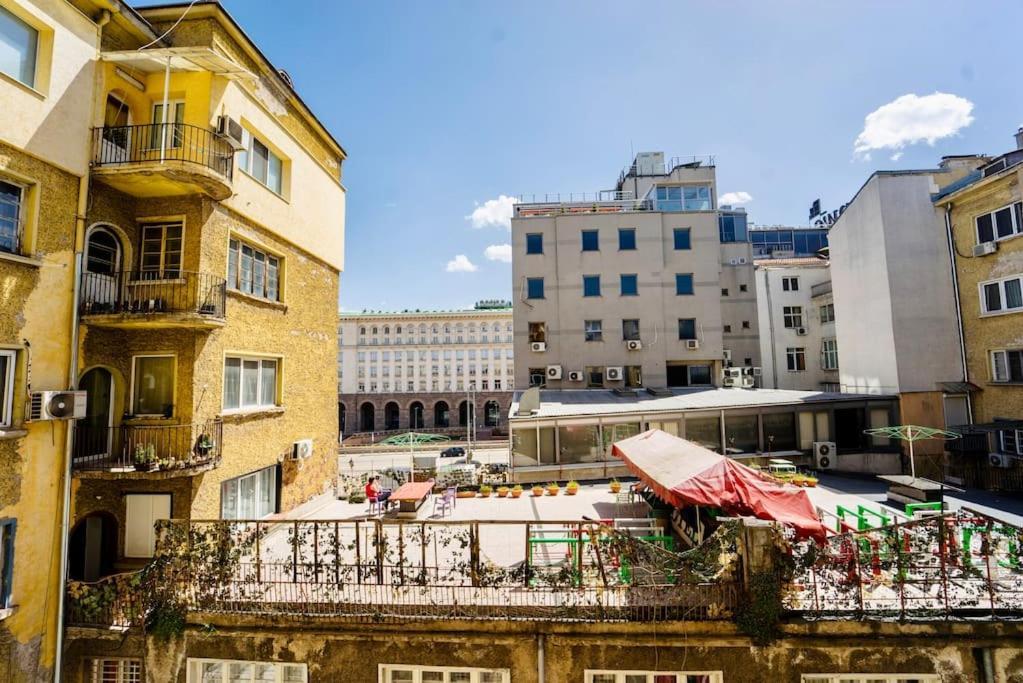 Cozy 2-Bedroom Flat In The Very Center Of Sofya Dış mekan fotoğraf