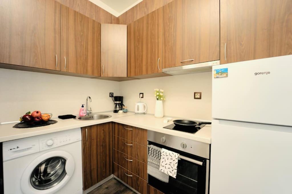 Cozy 2-Bedroom Flat In The Very Center Of Sofya Dış mekan fotoğraf